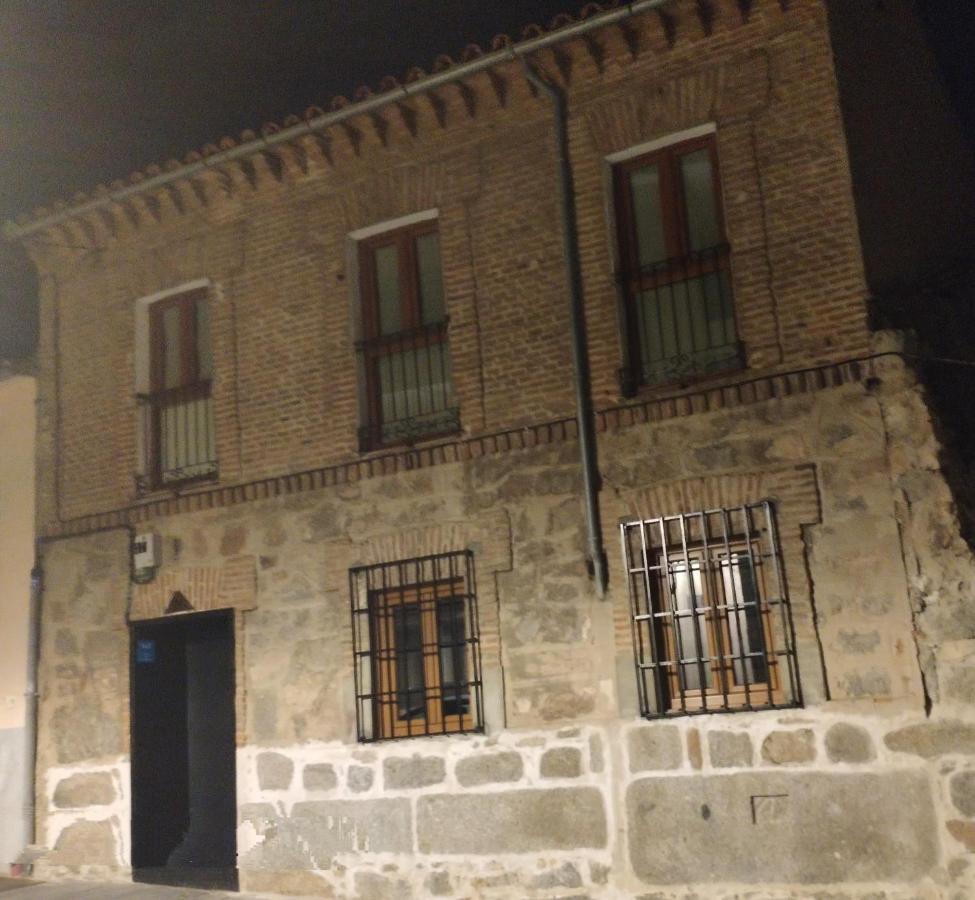 Los Tres Monos Ávila المظهر الخارجي الصورة